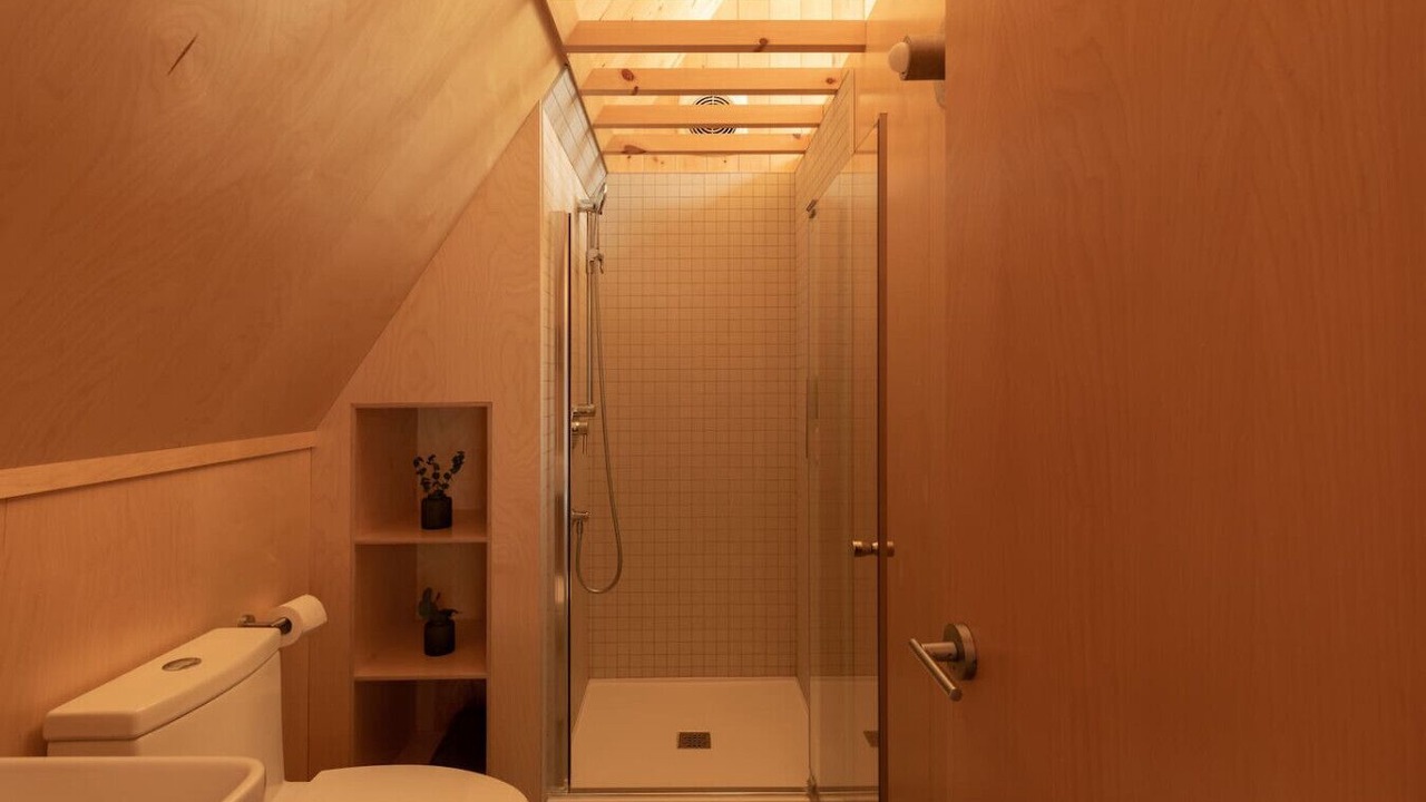 Photo of Bathroom in Chertsey