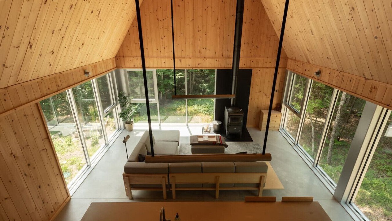 Photo of Livingroom in Chertsey