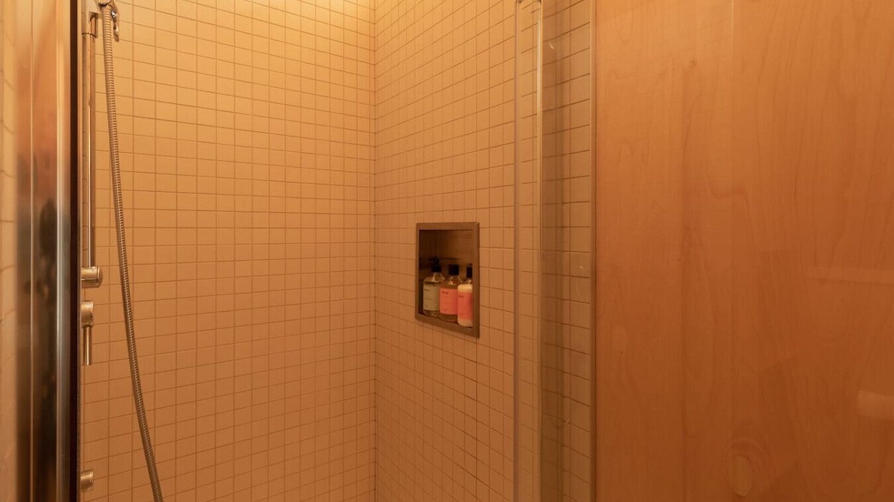 Photo of Bathroom in Chertsey