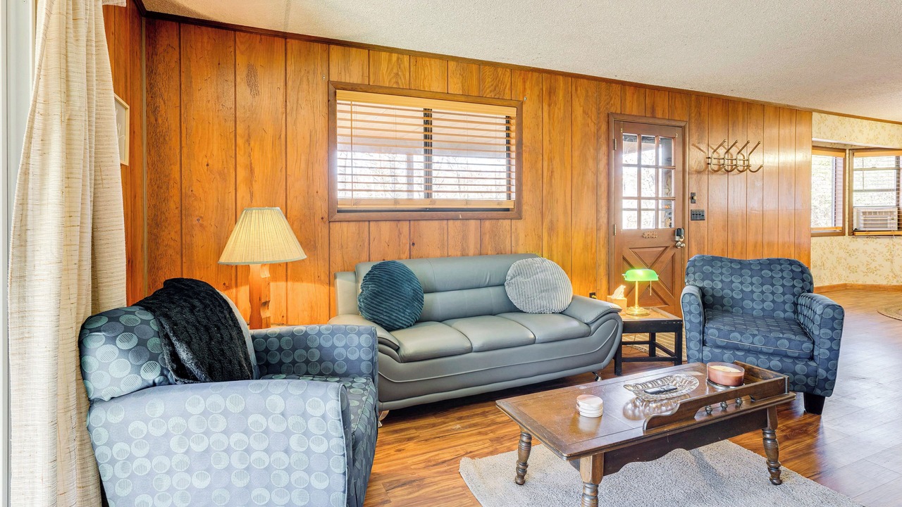 Photo of Livingroom in Murphy