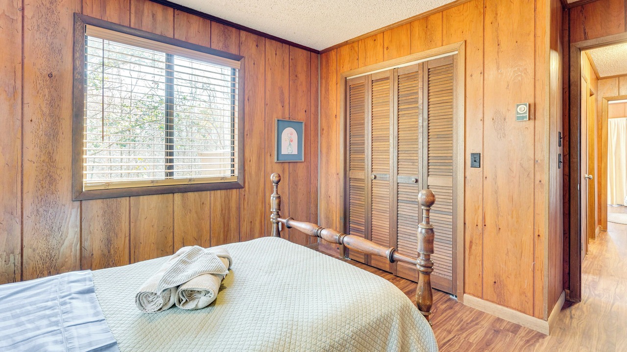 Photo of Bedroom in Murphy
