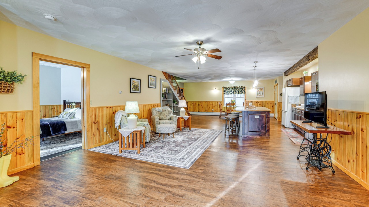 Photo of Bedroom in Lisle