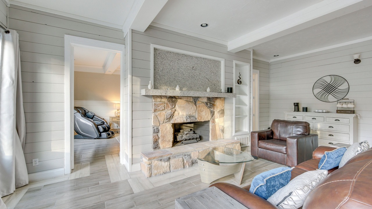 Photo of Livingroom in Streetman