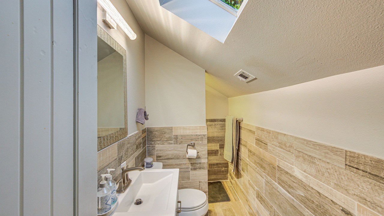 Photo of Bathroom in Streetman
