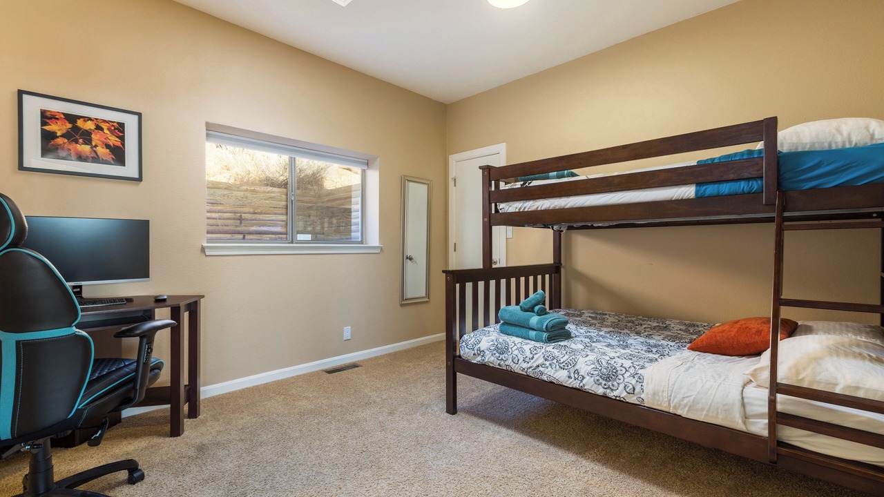 Photo of Bedroom in Glenwood Hills