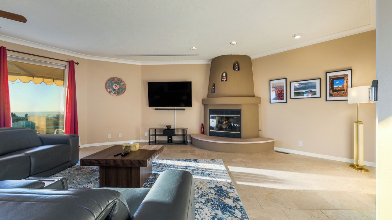 Photo of Livingroom in Glenwood Hills