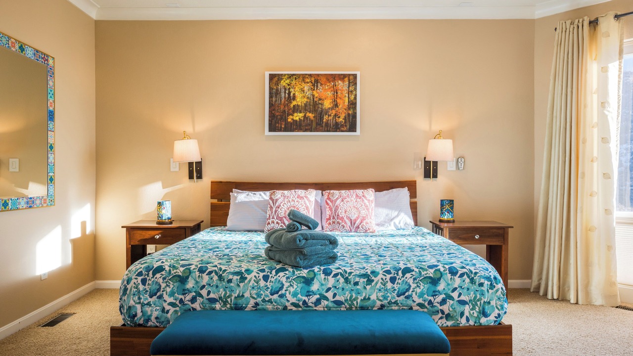 Photo of Bedroom in Glenwood Hills