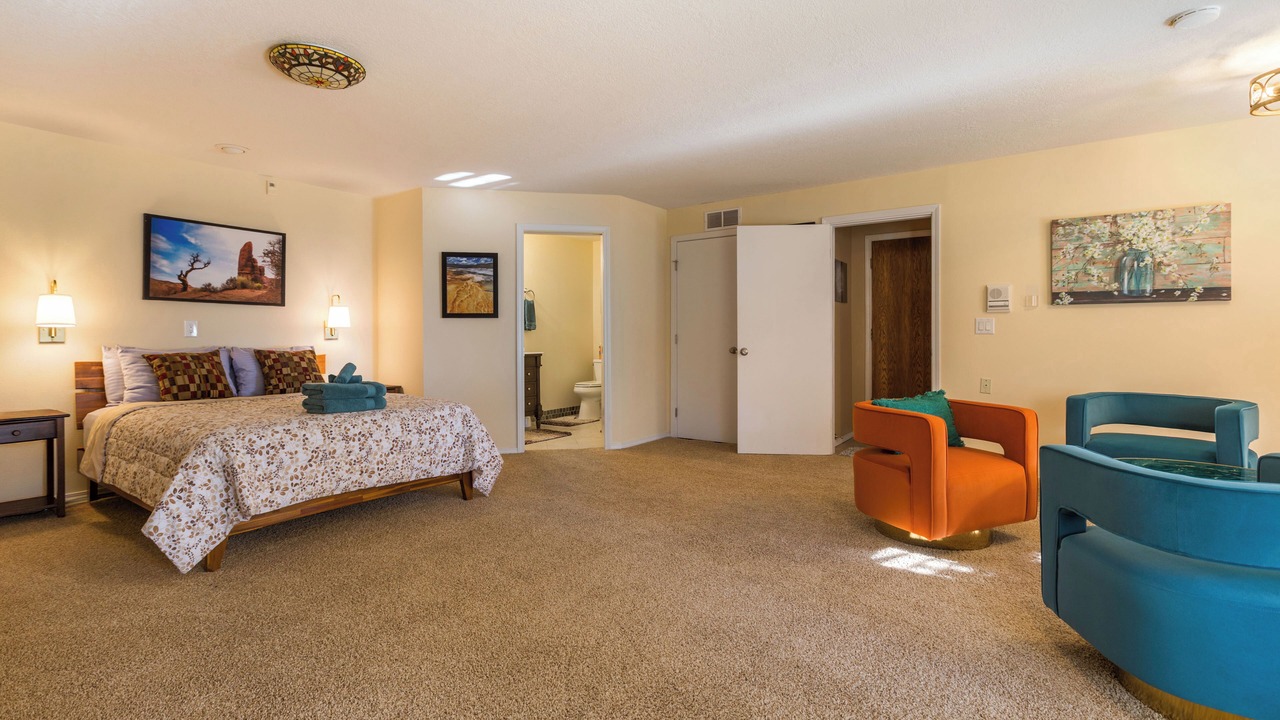 Photo of Bedroom in Glenwood Hills
