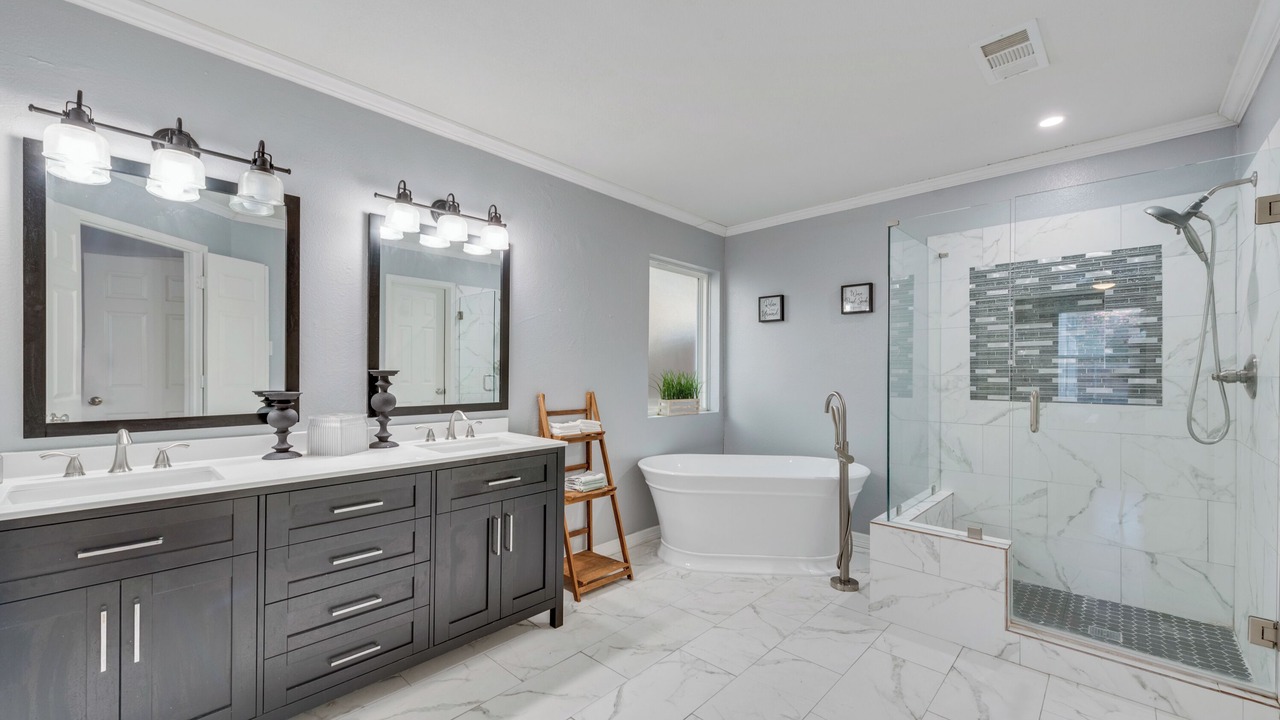 Photo of Bathroom in Grand Prairie