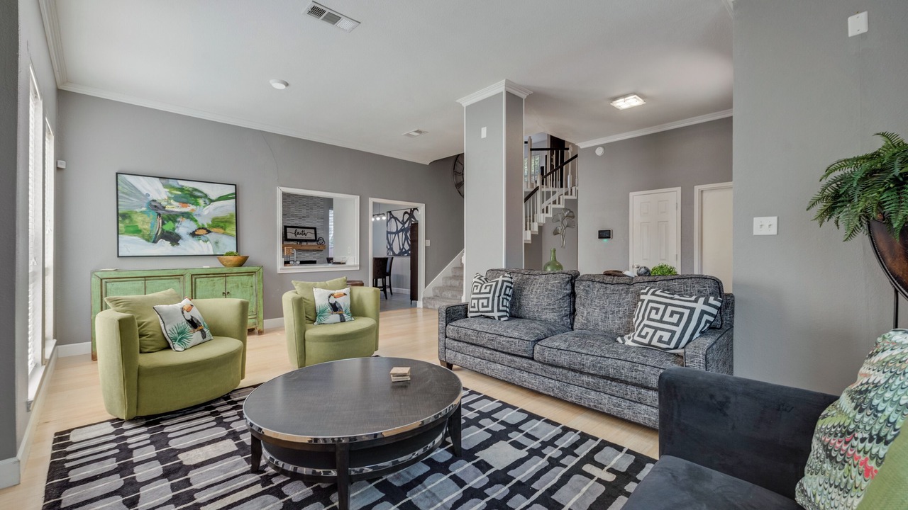 Photo of Livingroom in Grand Prairie