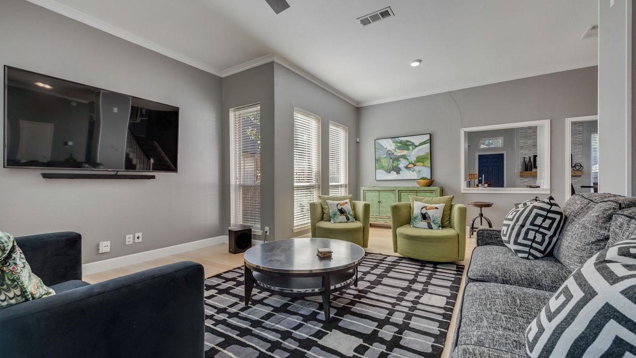 Photo of Livingroom in Grand Prairie