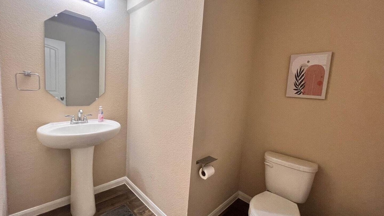 Photo of Bedroom in Kyle