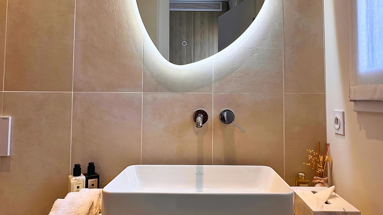 Photo of Bathroom in Saint-Tropez City Centre