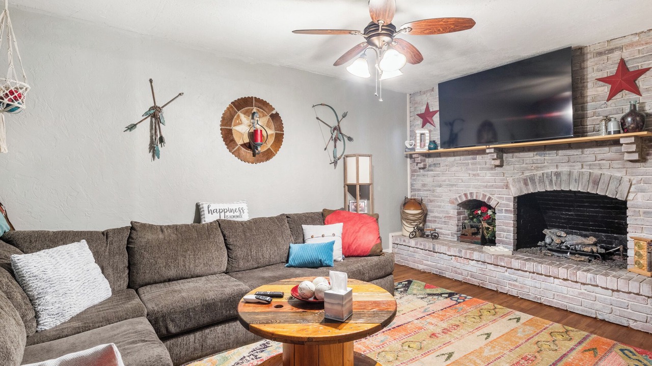 Photo of Livingroom in Shawnee