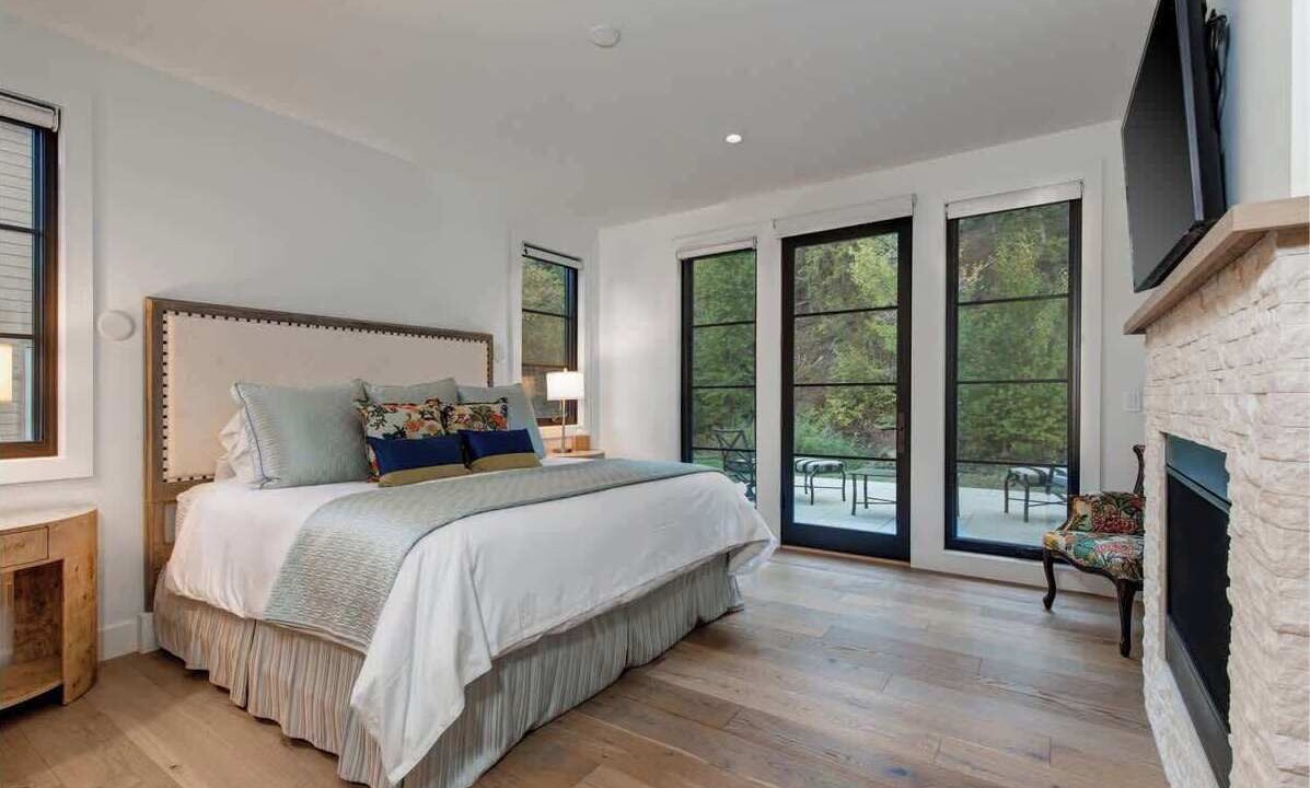 Photo of Bedroom in Warm Springs