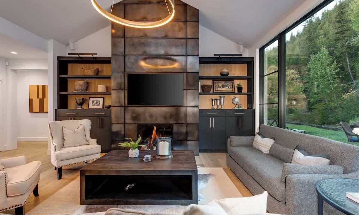 Photo of Livingroom in Warm Springs