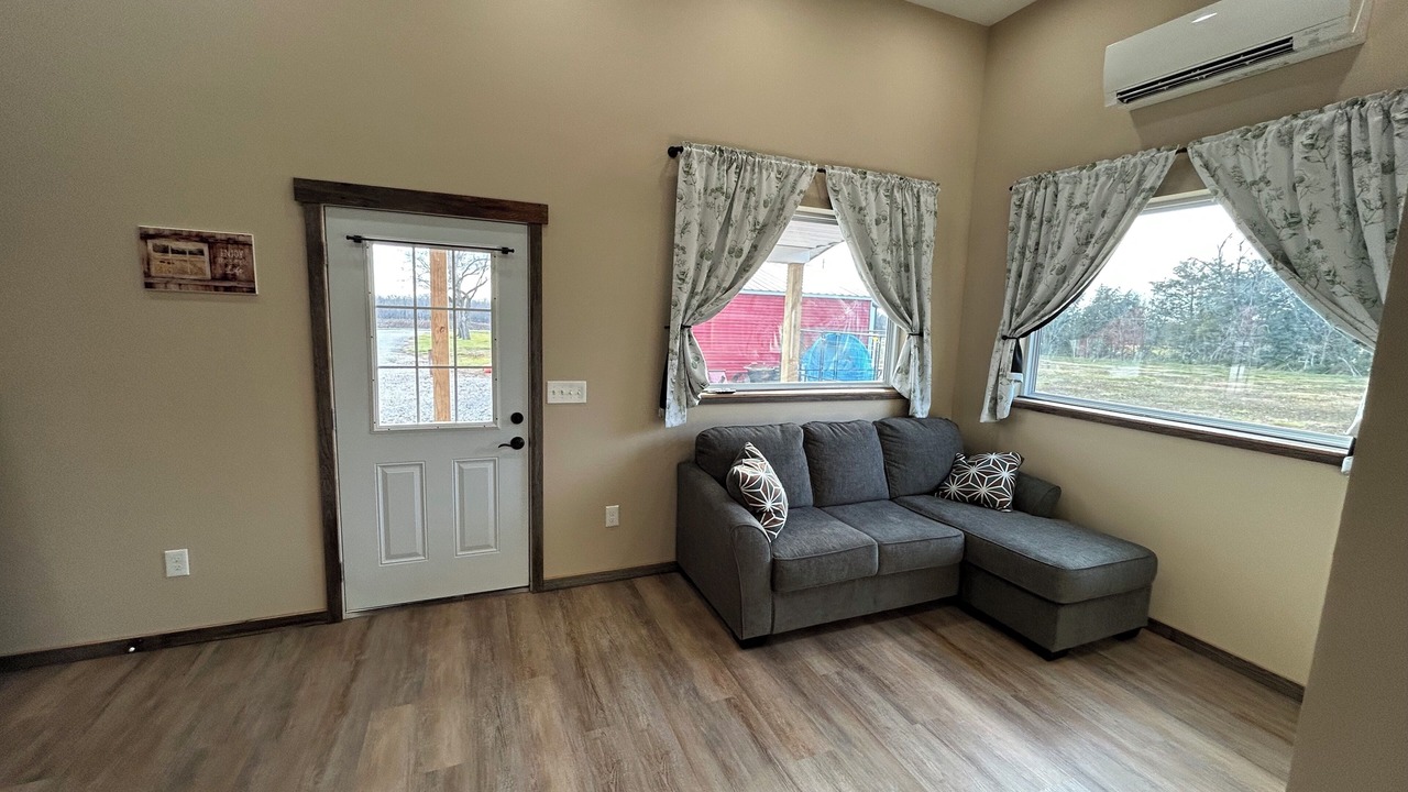 Photo of Livingroom in Lamont