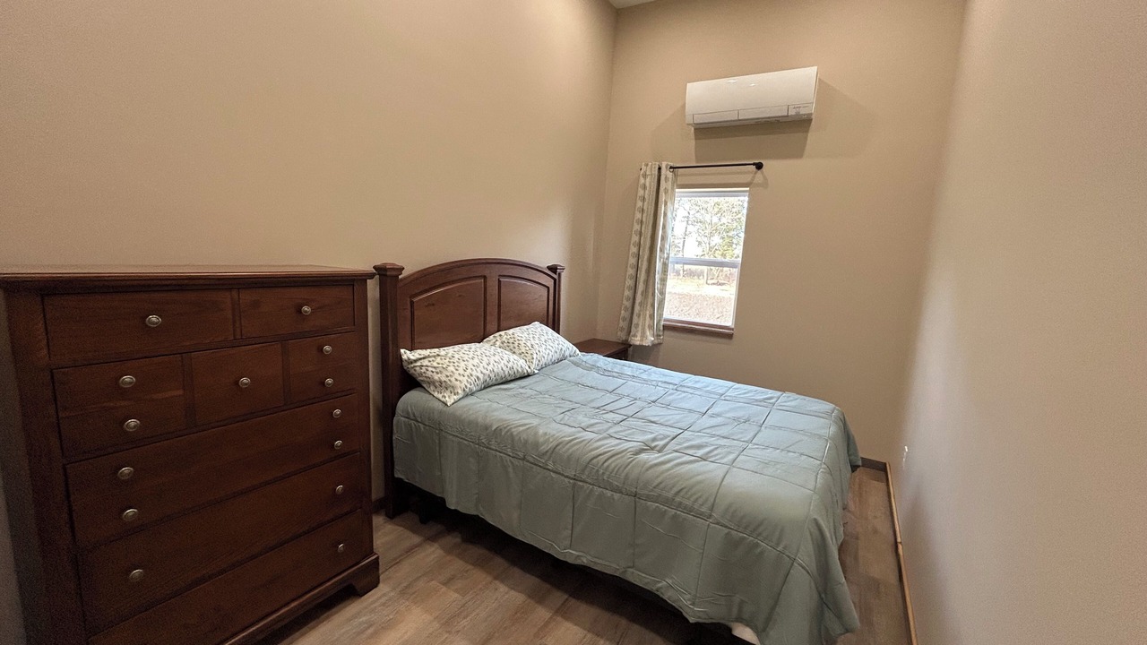 Photo of Bedroom in Lamont
