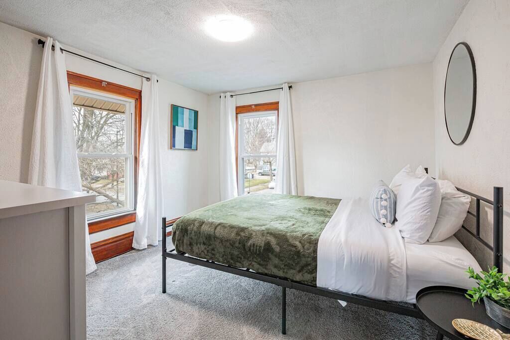 Photo of Bedroom in Firestone Park