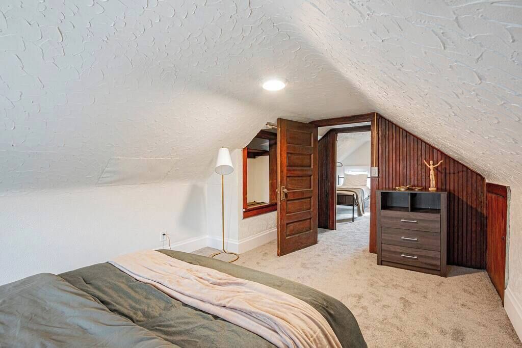 Photo of Bedroom in Firestone Park