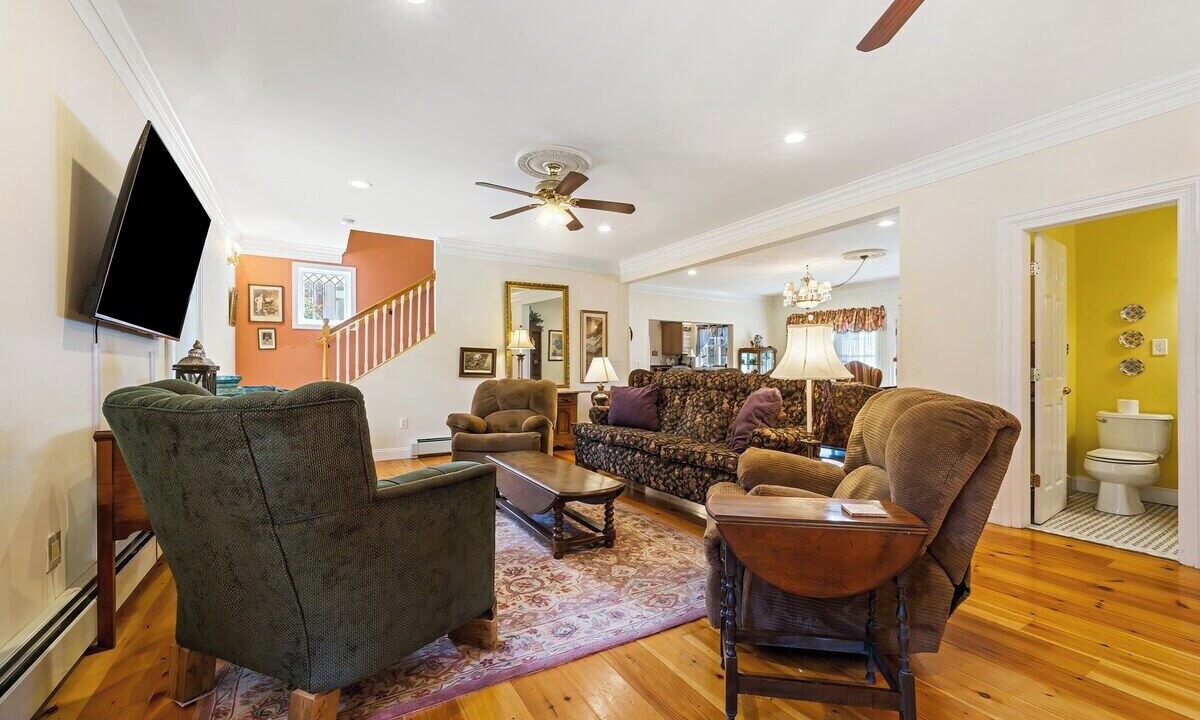 Photo of Livingroom in South Gouldsboro