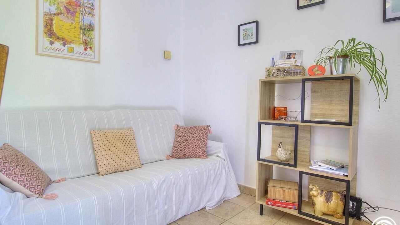 Photo of Livingroom in Cormoranche-sur-Saone