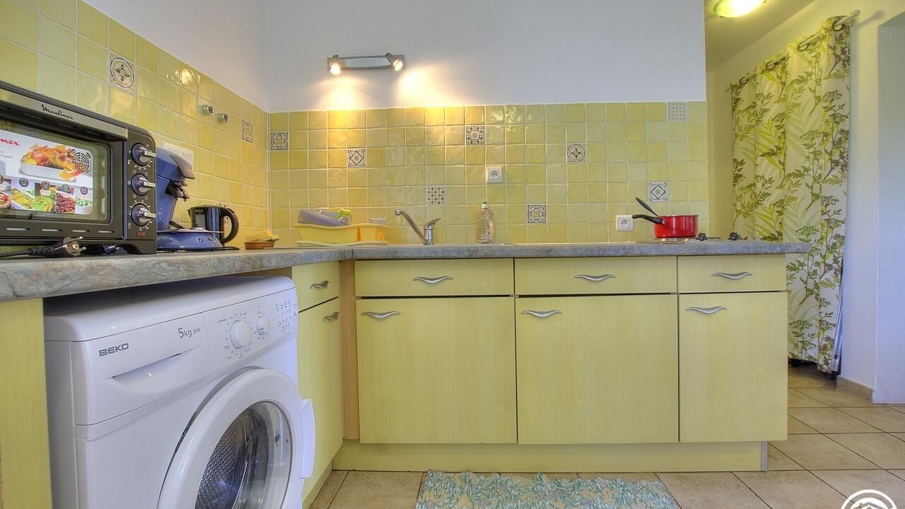 Photo of Kitchen in Cormoranche-sur-Saone