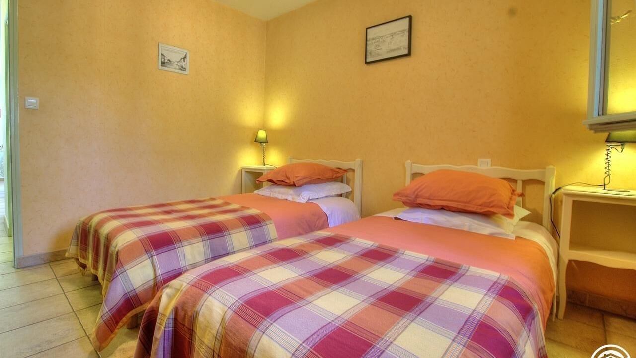 Photo of Bedroom in Cormoranche-sur-Saone