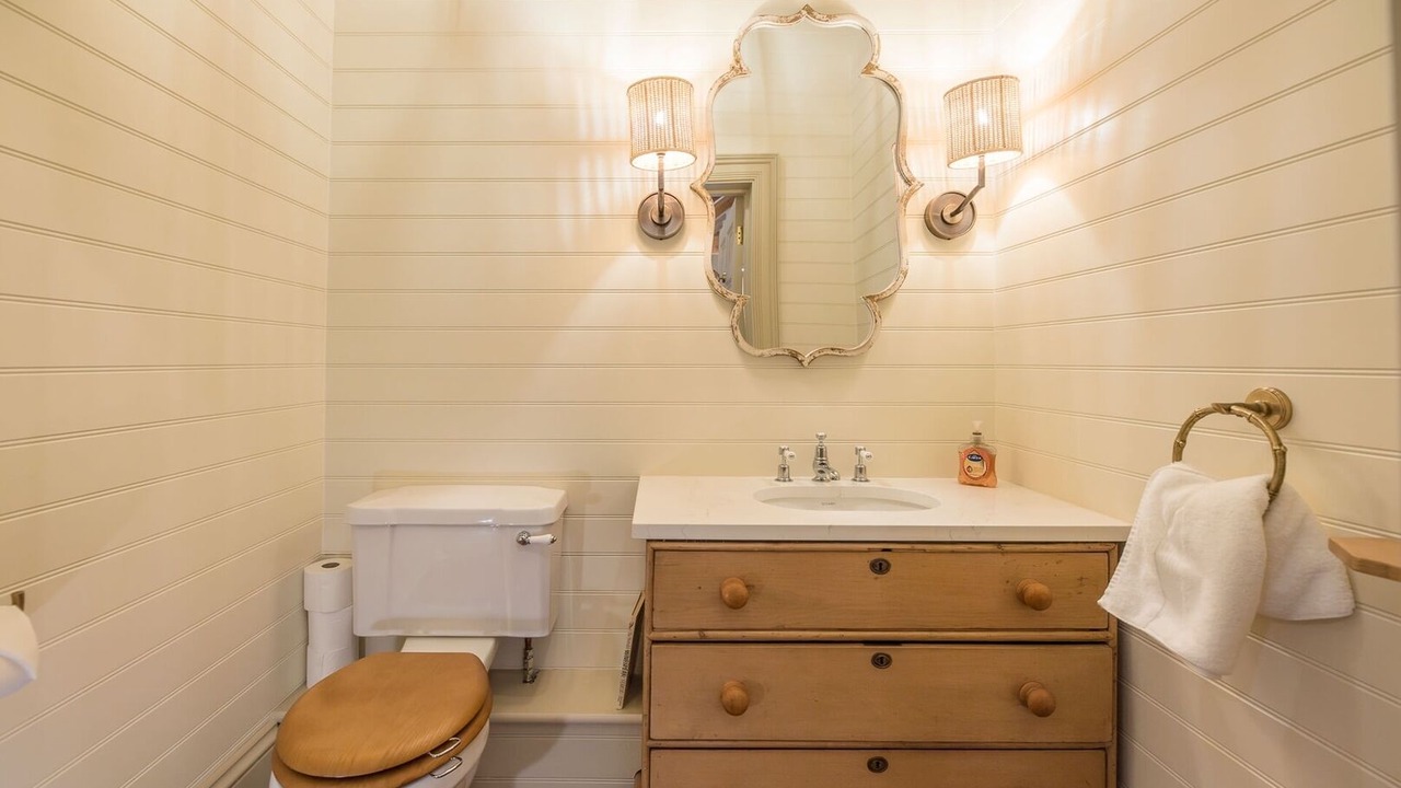 Photo of Bathroom in Weybread