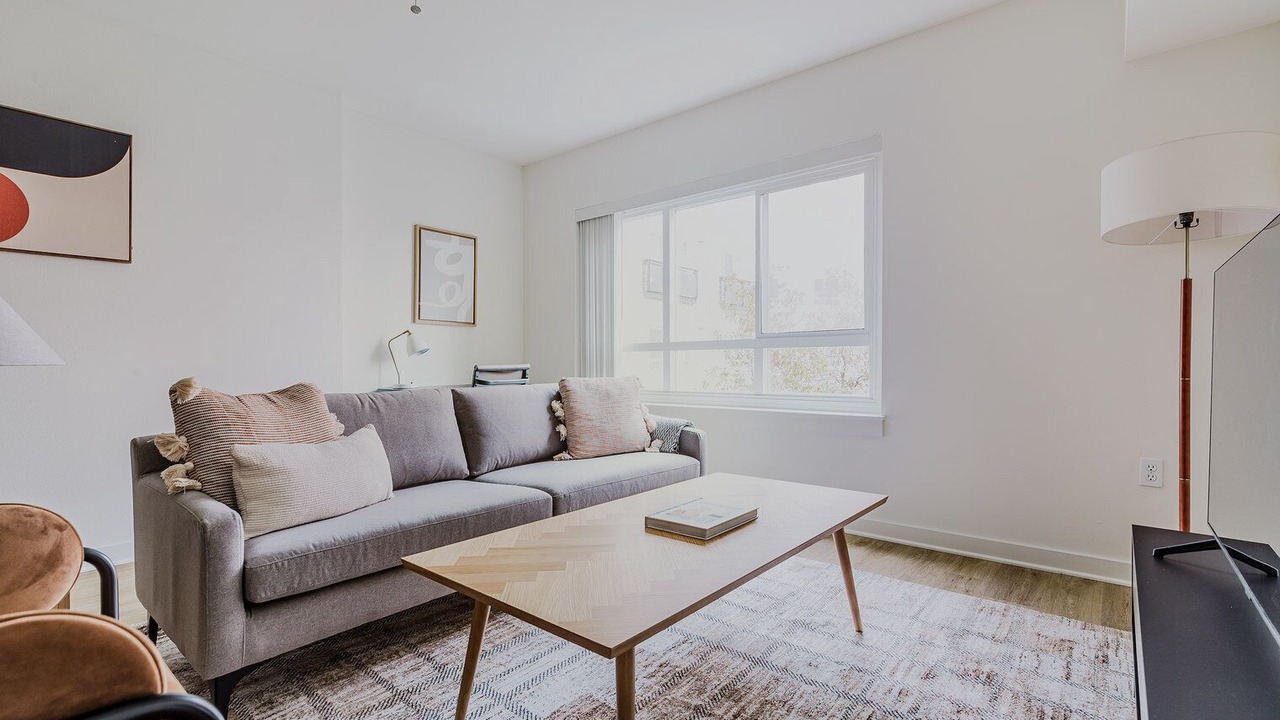Photo of Livingroom in West Bellevue