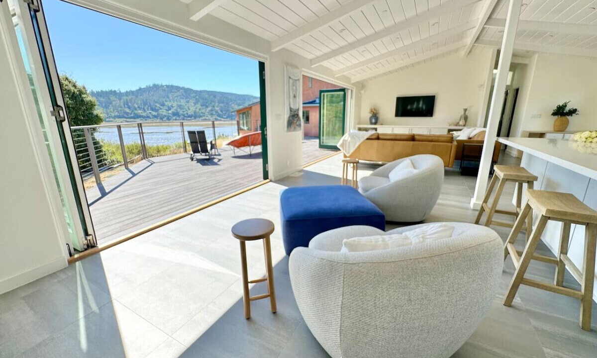Photo of Livingroom in Point Reyes Station