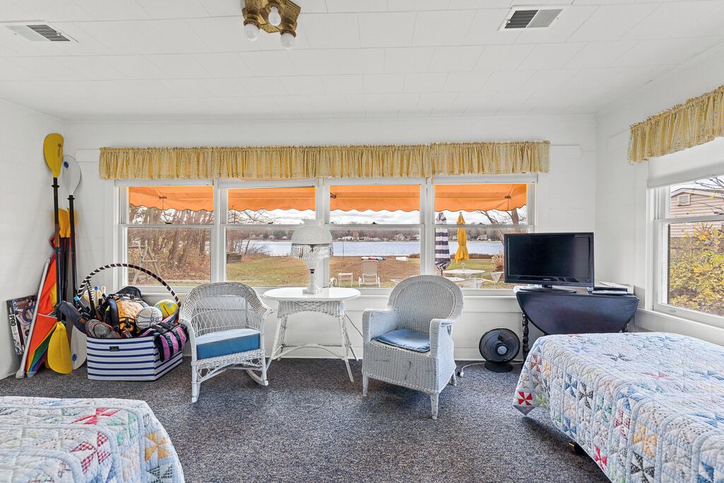 Photo of Bedroom in Twin Lake