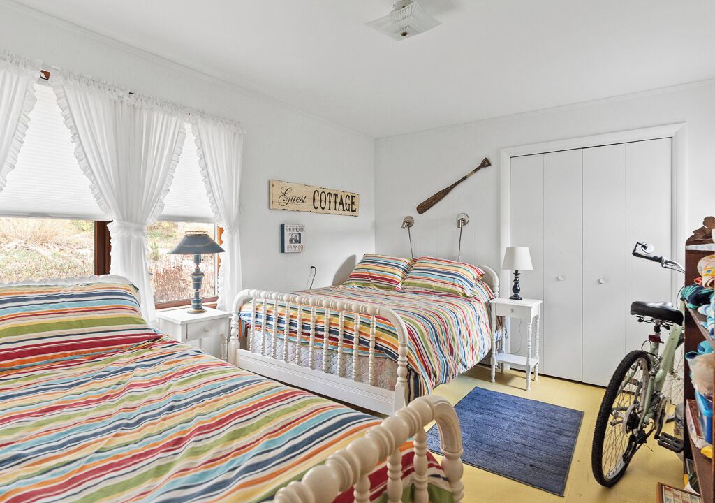 Photo of Bedroom in Twin Lake
