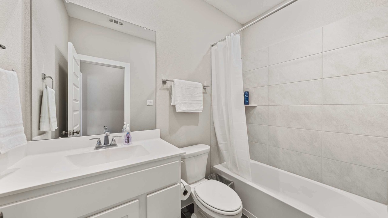 Photo of Bathroom in Clodine
