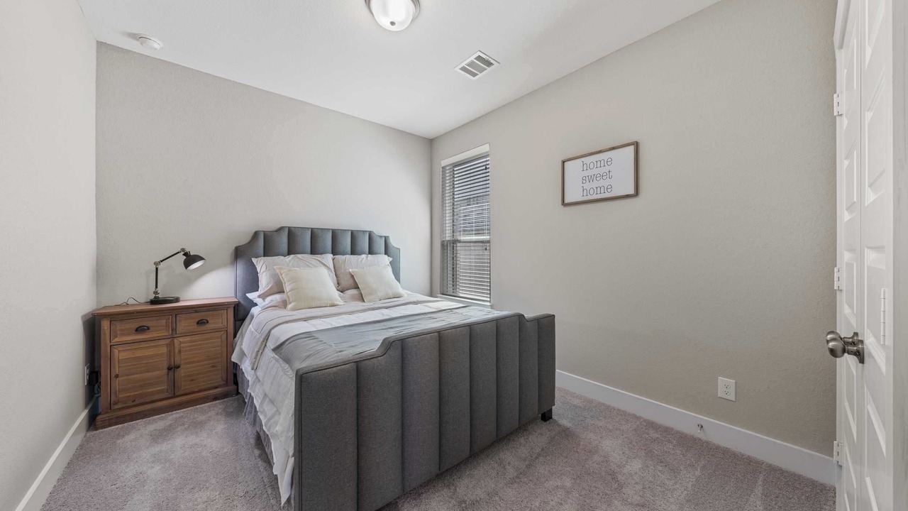 Photo of Bedroom in Clodine