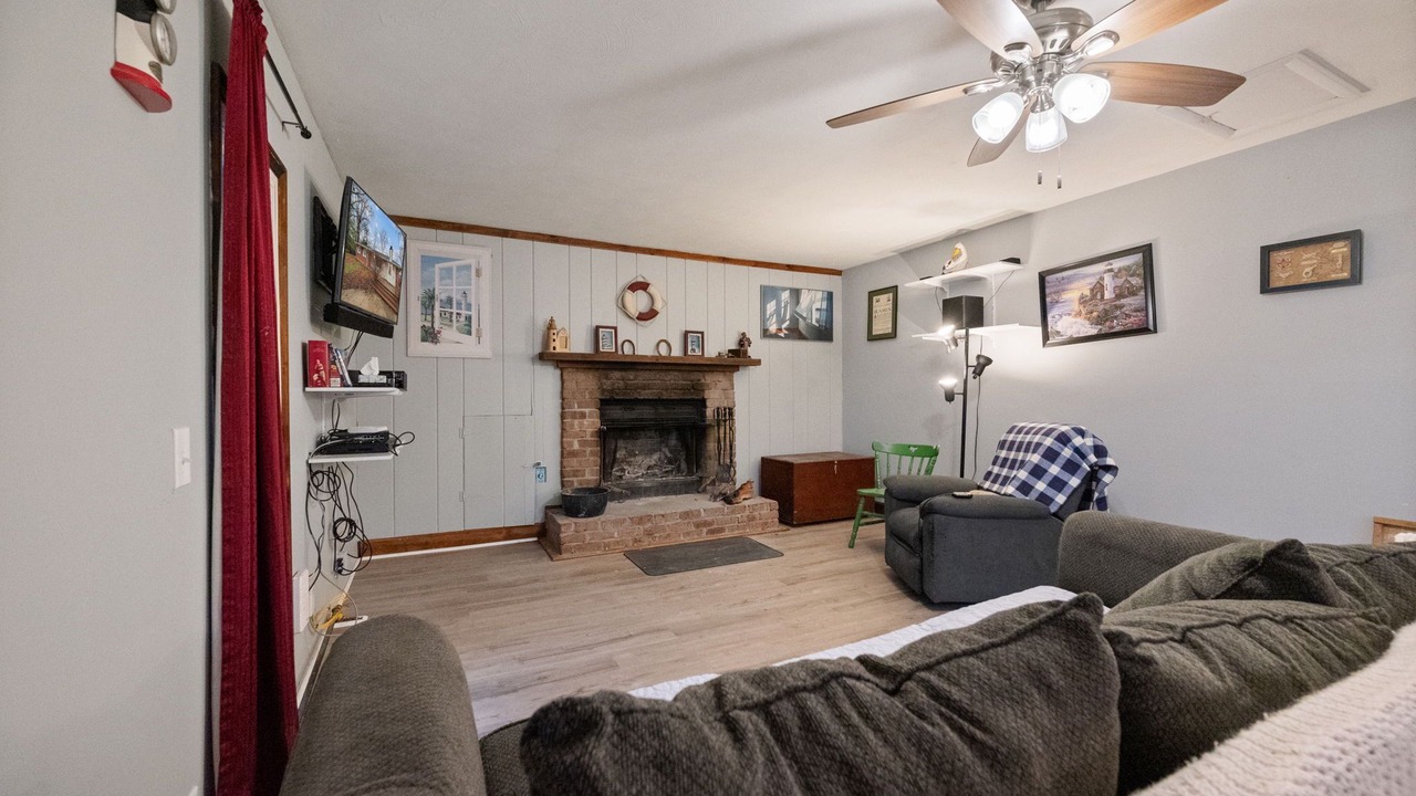 Photo of Livingroom in Crawfordsville