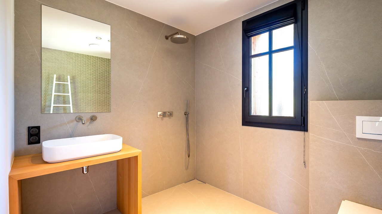 Photo of Bathroom in Le Canon