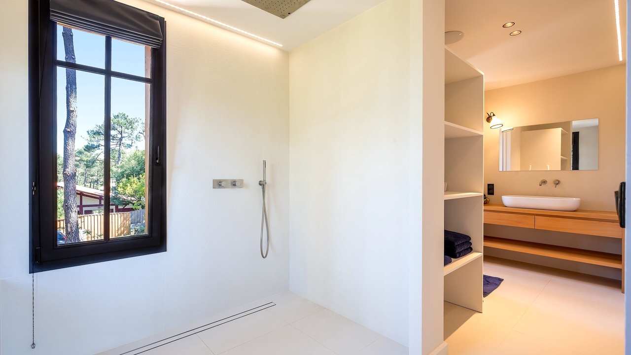 Photo of Bathroom in Le Canon