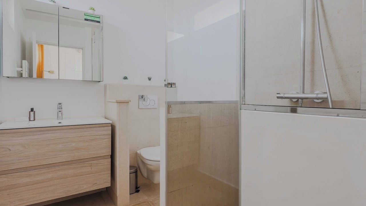 Photo of Bathroom in Quartier de la Plaine-de-Monceaux