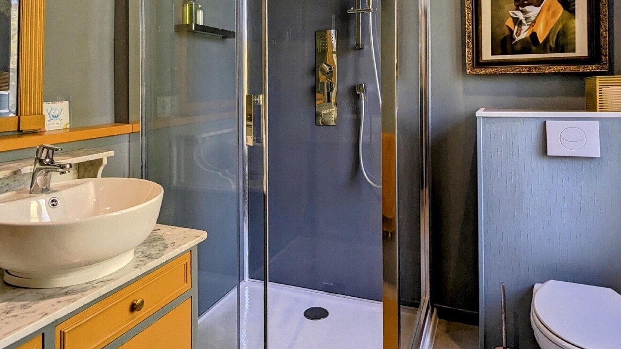 Photo of Bathroom in Saulx