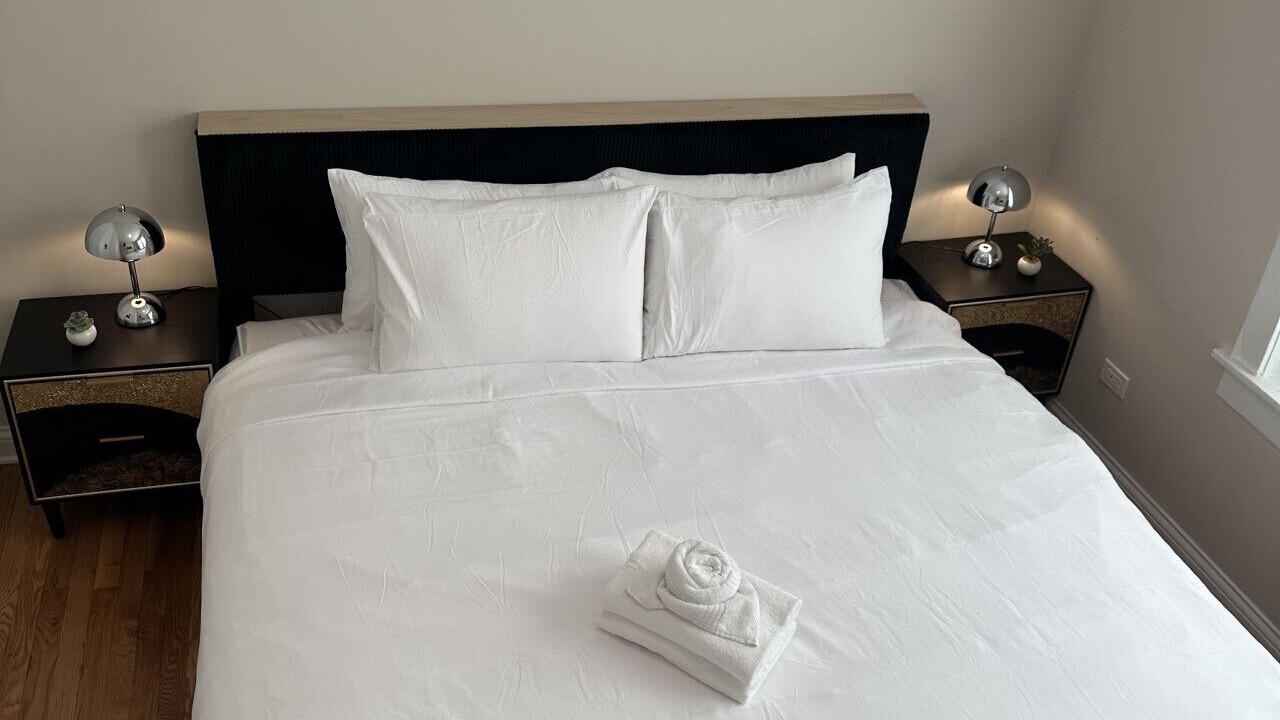 Photo of Bedroom in Irving Park East