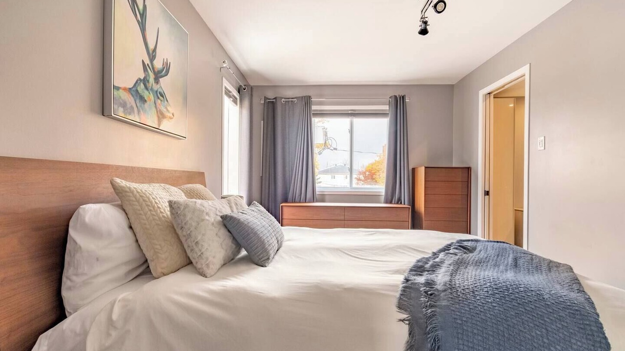 Photo of Bedroom in Bout-de-l'Ile