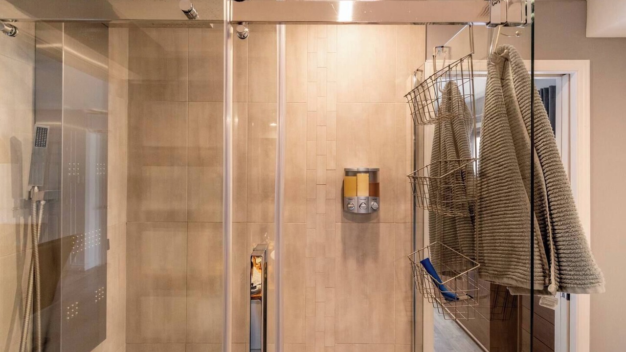 Photo of Bathroom in Bout-de-l'Ile
