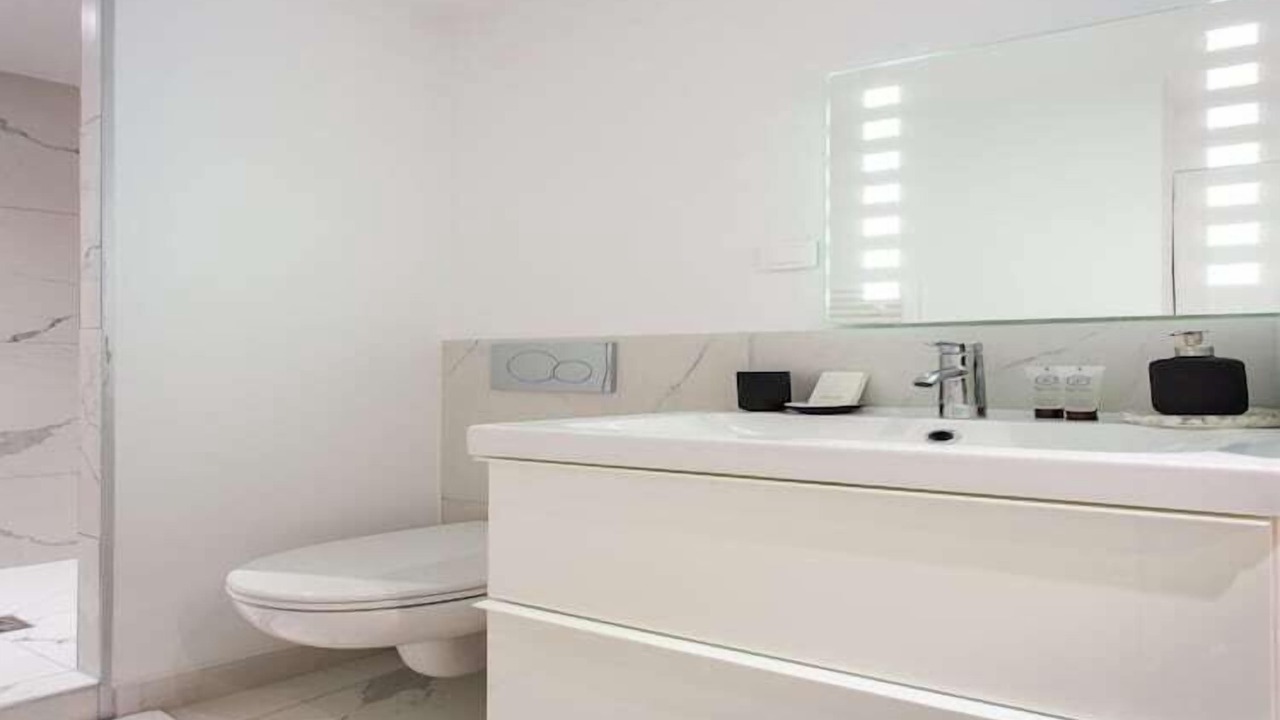 Photo of Bathroom in Batignolles