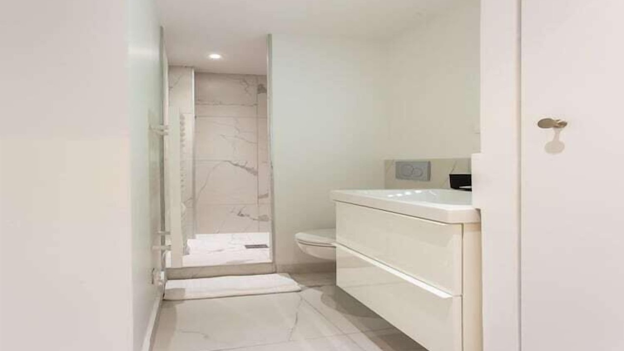 Photo of Bathroom in Batignolles