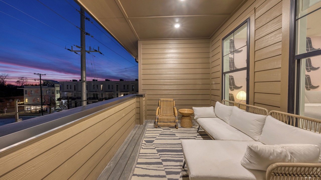 Photo of Patio Balcony in McFerrin Park