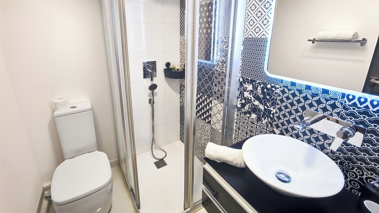 Photo of Bathroom in Pueblo Latino