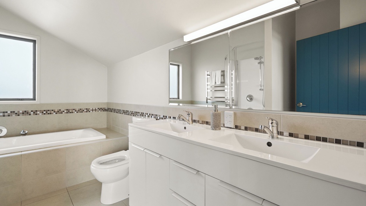 Photo of Bathroom in Coopers Beach