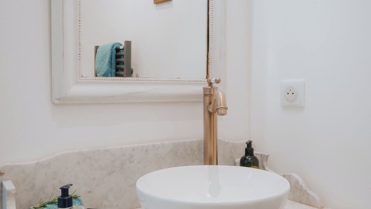 Photo of Bathroom in Meursault