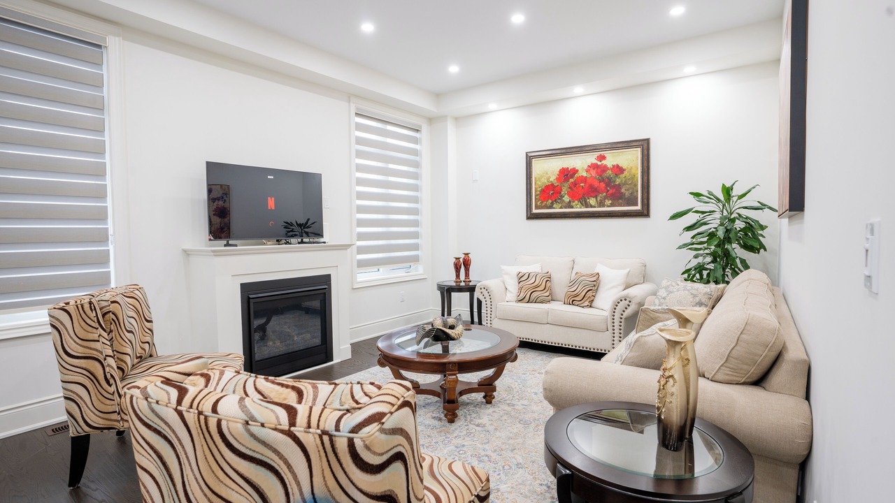 Photo of Livingroom in Adjala-Tosorontio